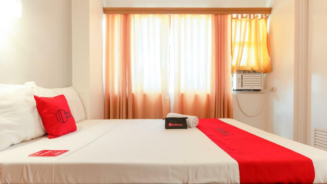 เรดดอร์ซ แอท ปาเตอร์โน สตรีท ตักโลบัน Hotel ตาโคลบัน ภายนอก รูปภาพ
